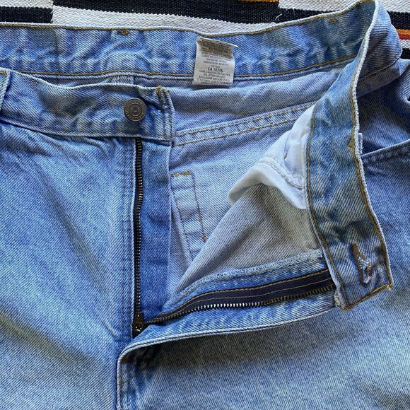 Vintage 90’s Gitano Light Wash Jean Shorts. Size 31 Waist. Cotton. Mom Shorts. - Picture 7 of 10